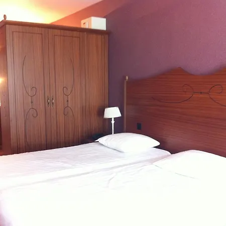 Hotel Trente Trois 33 3*